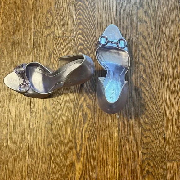 Metallic Purple open toe Gucci Heels - Picture 3 of 7